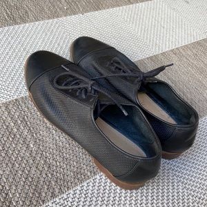 Aldo Black Oxfords Cap Toe Shoes